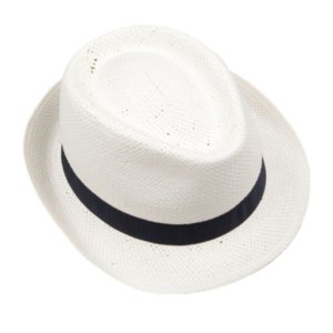Шляпа белого цвета